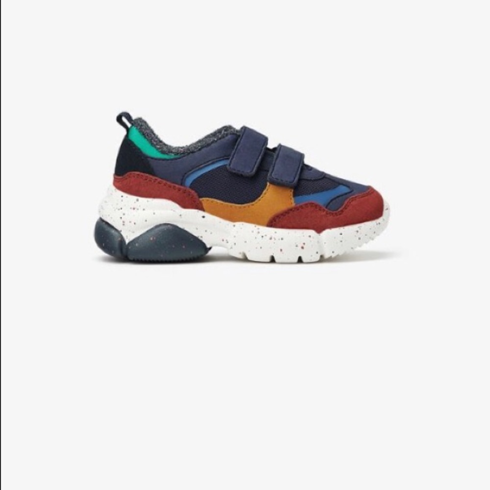 Zara Contrasting Sneakers